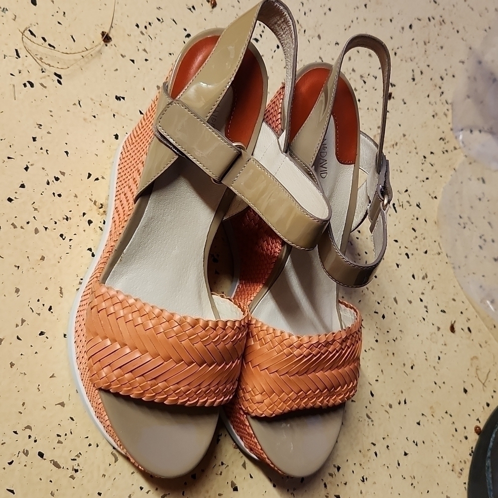 joan and David Daidona orange wedge size 10 EUC